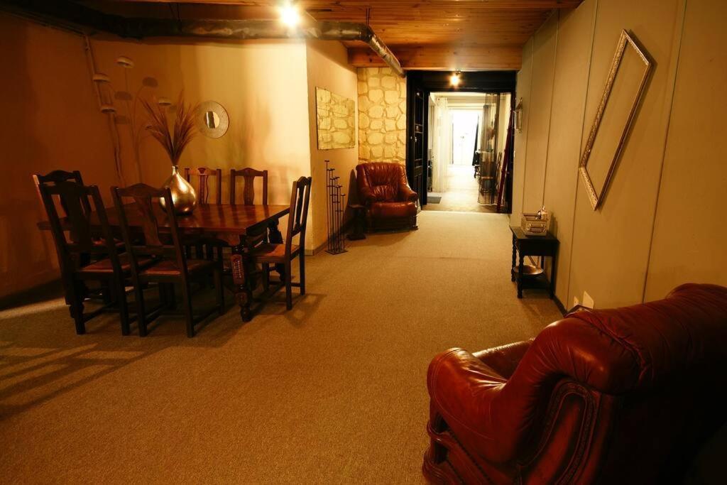 Chambre Dans Maison De Ville - 2 Personnes オロロン・サント・マリー エクステリア 写真
